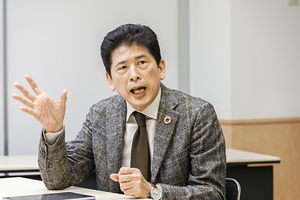 Kenji Amioka, president of the Yahatahigashida Town Planning Liaison Group