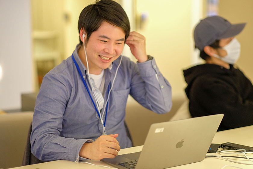 Ogashiwa-san, who produced a conversation bot that used unity and the IBM Watson API at the G's Academy Tokyo Base