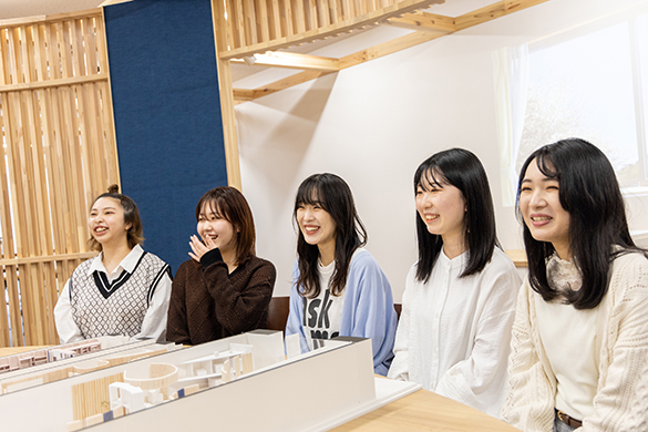 Students of Design Information Course, Department of Industrial Information at the University of Aizu, Junior College Division Ms. Sato, Ms. Shinta, Ms. Watanabe, Ms. Shimanuki, Ms. Kusakabe