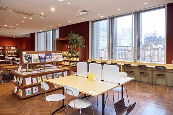 「ROUTE CAFE AND THINGS」 (Tokyo・Marunouchi) introduced in the dialogue